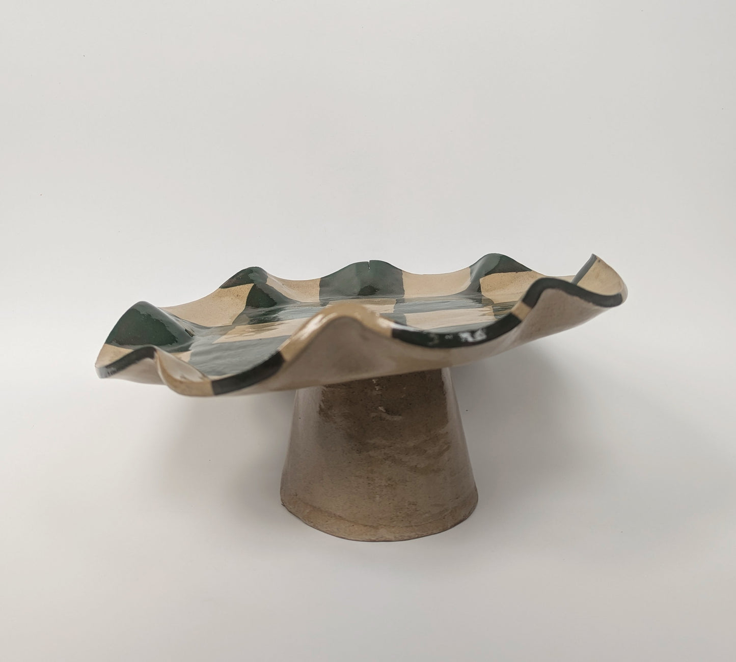 Green Wavy Check Pedestal