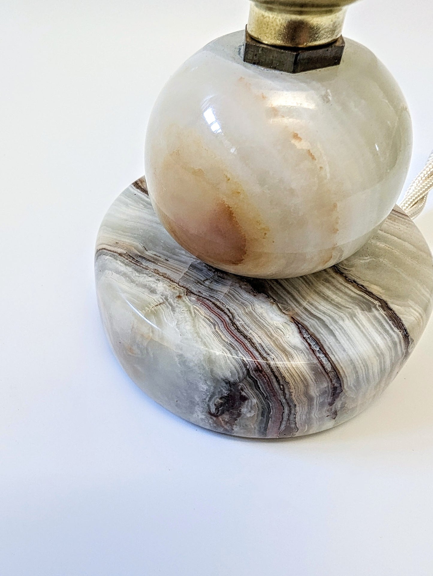 Rounded Onyx Lamp