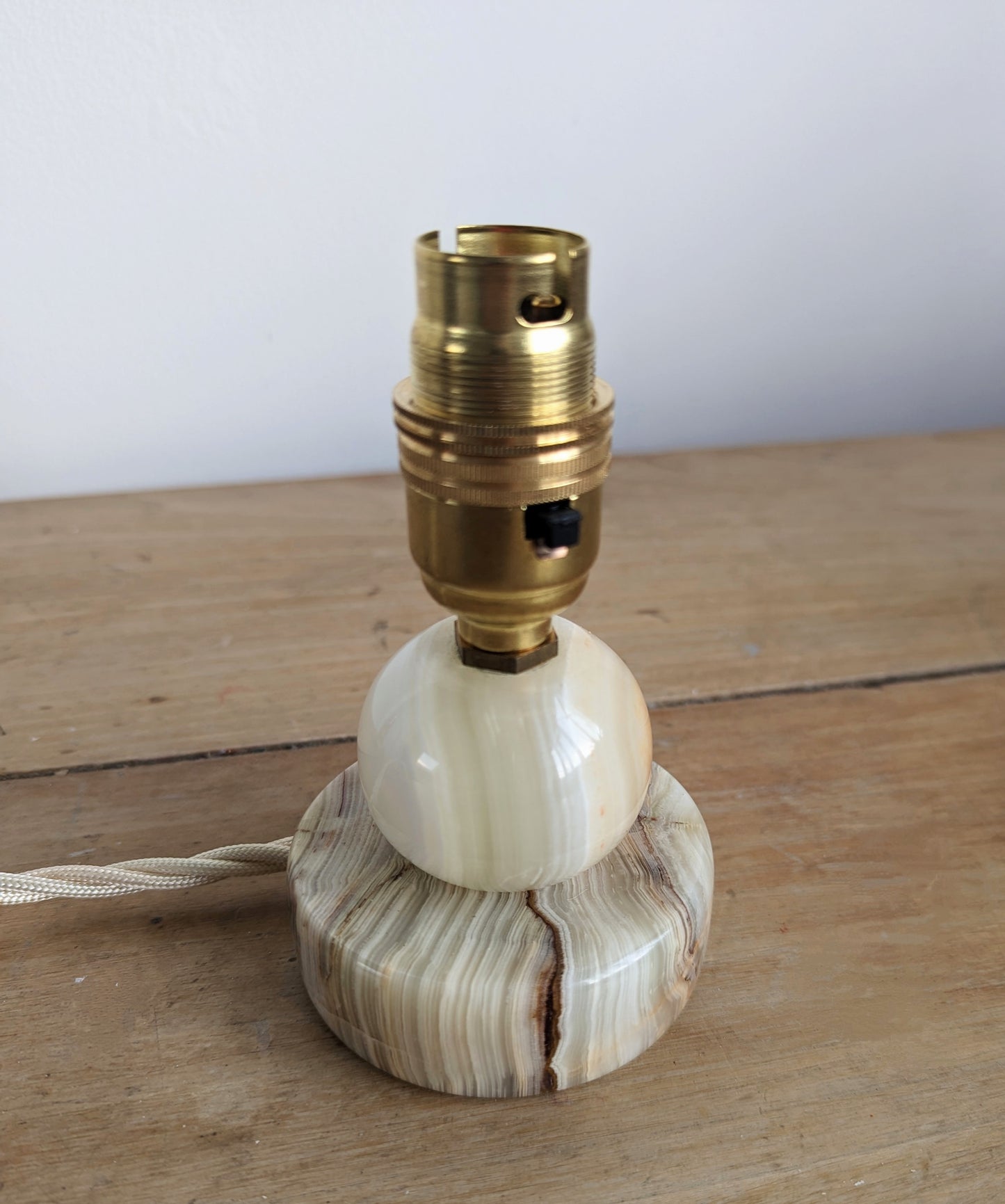 Rounded Onyx Lamp
