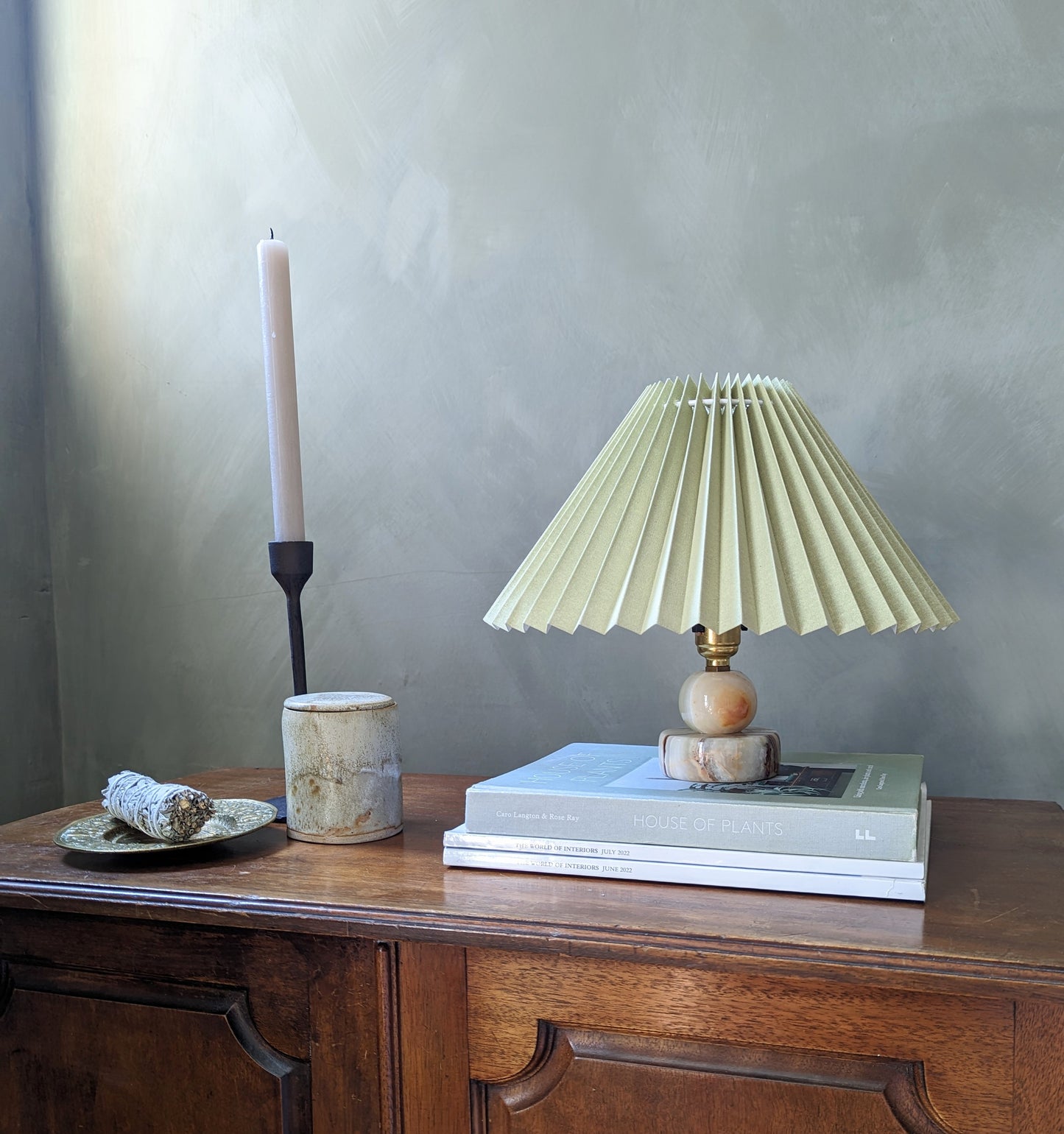 Rounded Onyx Lamp