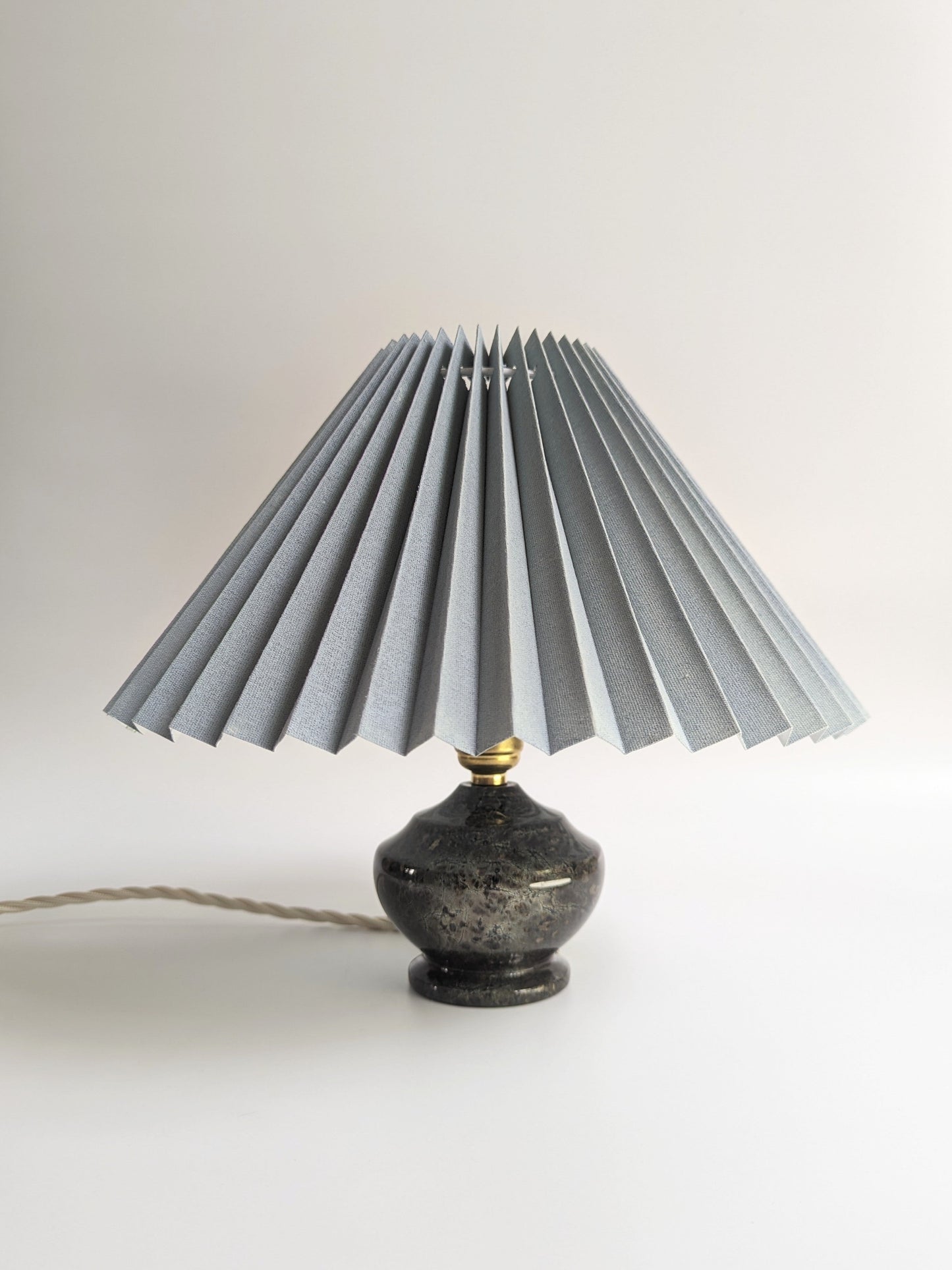 Rippled Charcoal Serpentine