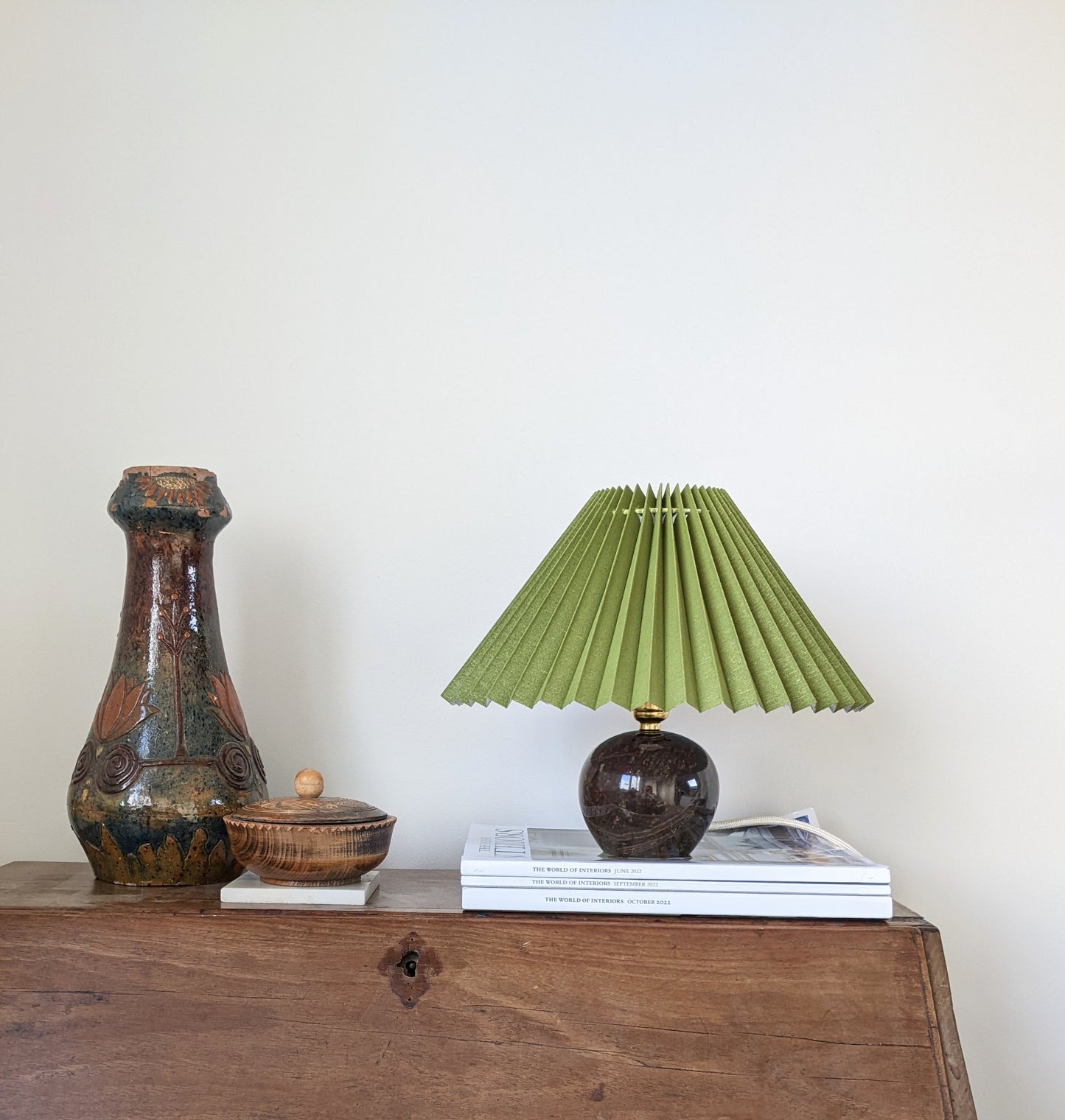 Red Marbled Stone & Olive